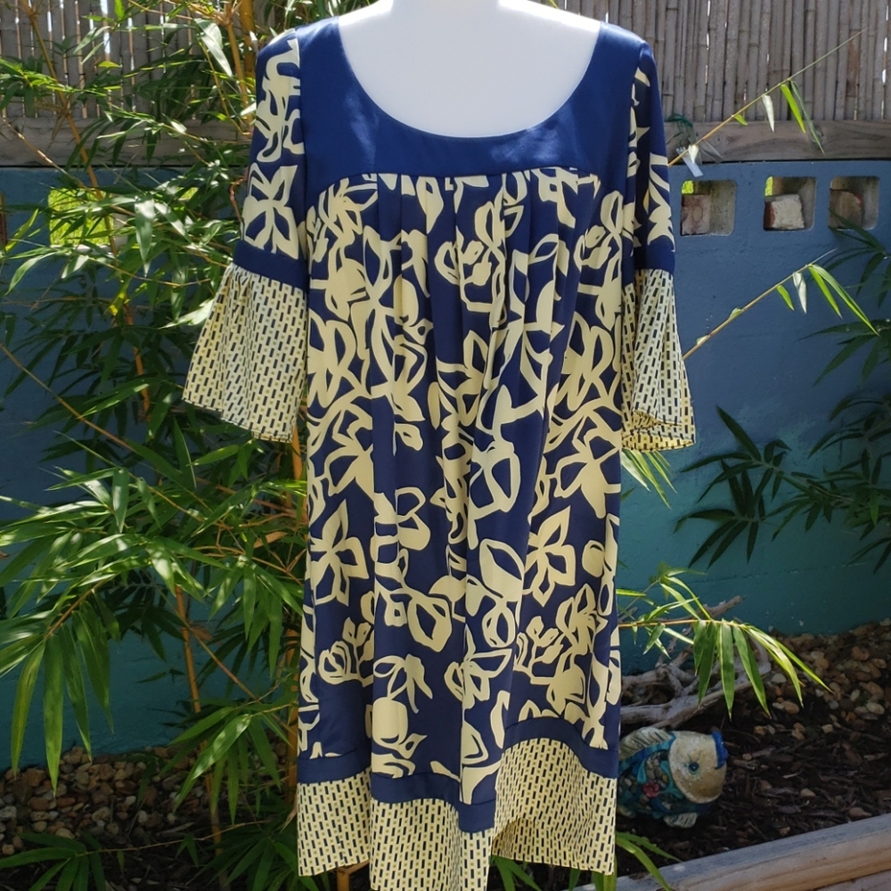 New Max and Cleo circular Flounce sleeves dress